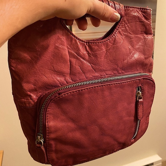 BCBGmaxazria 100% Leather Clutch with chain strap - Picture 2 of 16